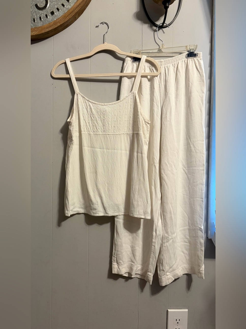 Johnny Was White Textured Camisole & Elastic Waist Lounge Pants . T/LG P/XS